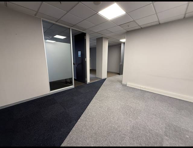574M² OFFICE TO LET IN ROSEBANK